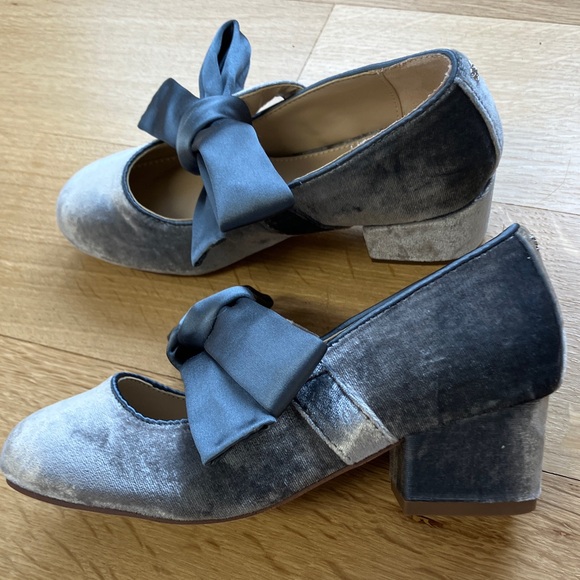 NWOT Sam Edelman Girls Teddy Gray Velvet Shoes with Satin Bow - Sz 1 - Picture 3 of 8